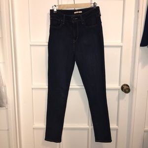 Levi’s 721 High Rise Skinny Dark Wash Jeans A